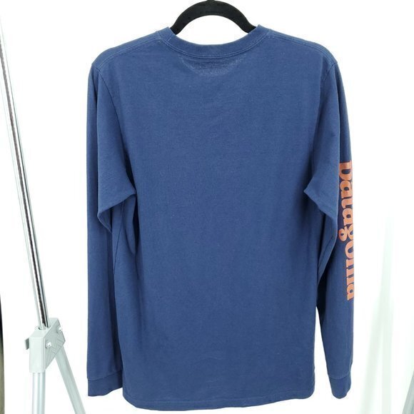 Men's Patagonia Long Sleeve T-Shirt S Blue/Red Logo Sleeve Spellout - Picture 2 of 16